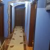 «Досаф».  5 комнат на 3 этаже в   Крупно панельном доме.  «Евро ремонтом» «Частично мебелью и техникой».  Дом стоит по Ул. Мира