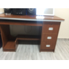 Продаю офисный стол в хорошем состоянии
